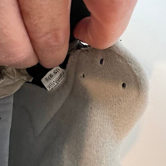 Mizuno mens 9 1/2 cleats for baseball, NEW - Picture 8 of 8